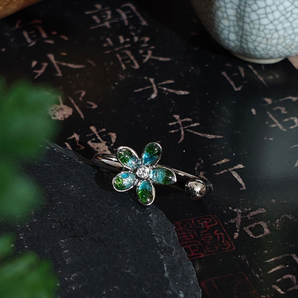Color Stone Inlay Ring – Emerald Daisy, Silver