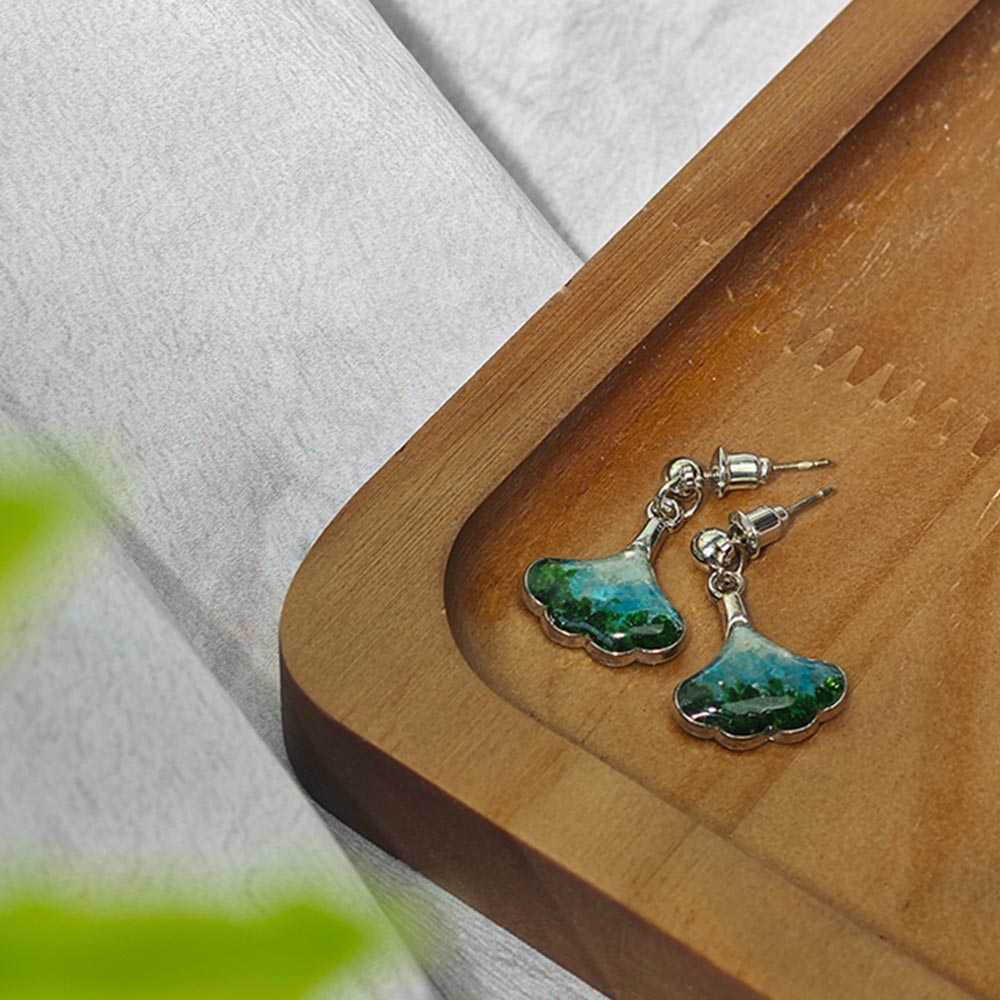 Color Stone Inlay Studs – Ginkgo Leaf, Emerald Green