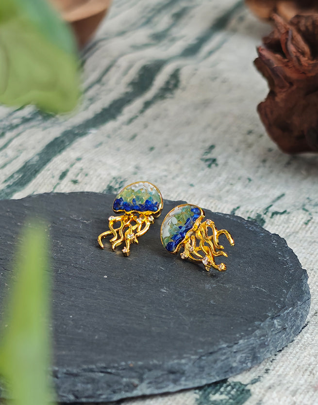Color Stone Inlay Blue & White Jellyfish Stud Earrings