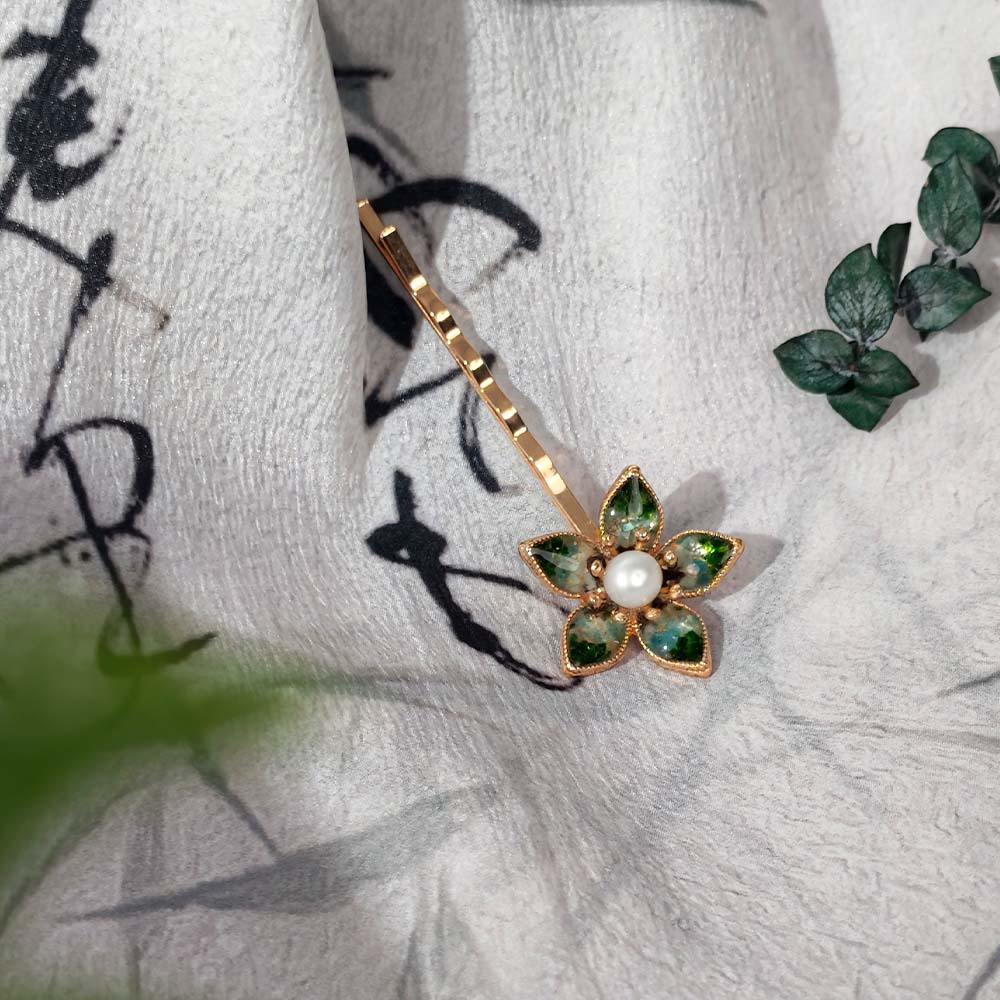 Jadeite Green Five-Star Flower Hairpin with Colored Stone Inlay