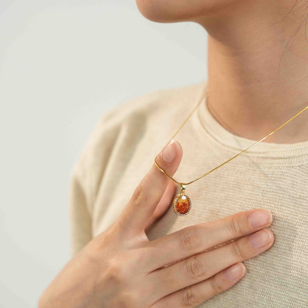 Color Stone Inlay Necklace – Red
