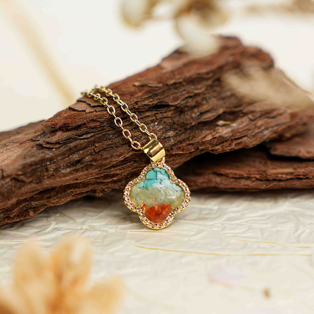 Color Stone Inlay Dunhuang Red Four-Leaf Clover Necklace with Zircon