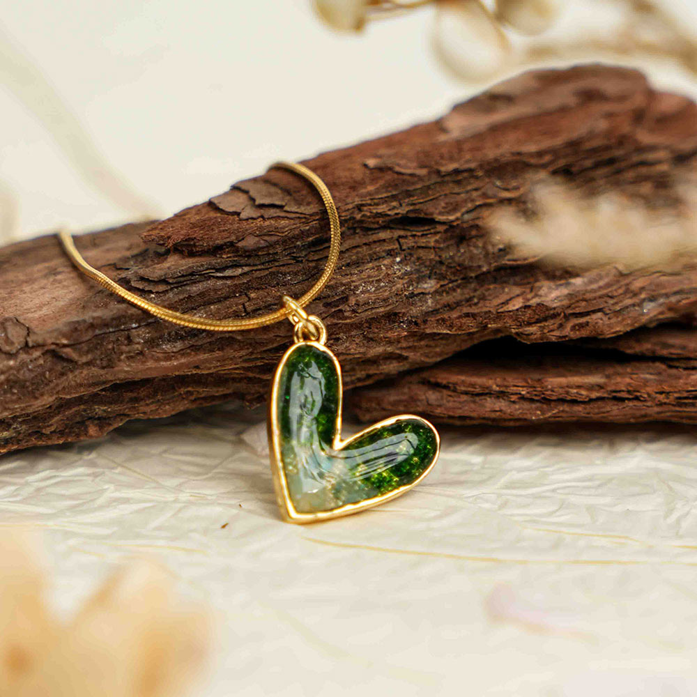 Color Stone Inlaid Emerald Green Heart Series