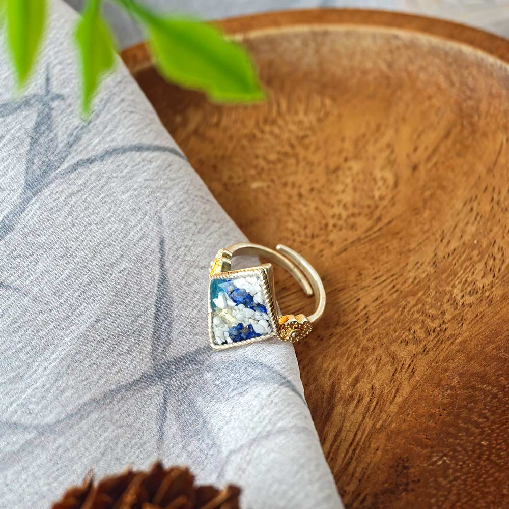 Color Stone Inlay Blue & White Diamond-Shaped Adjustable Ring