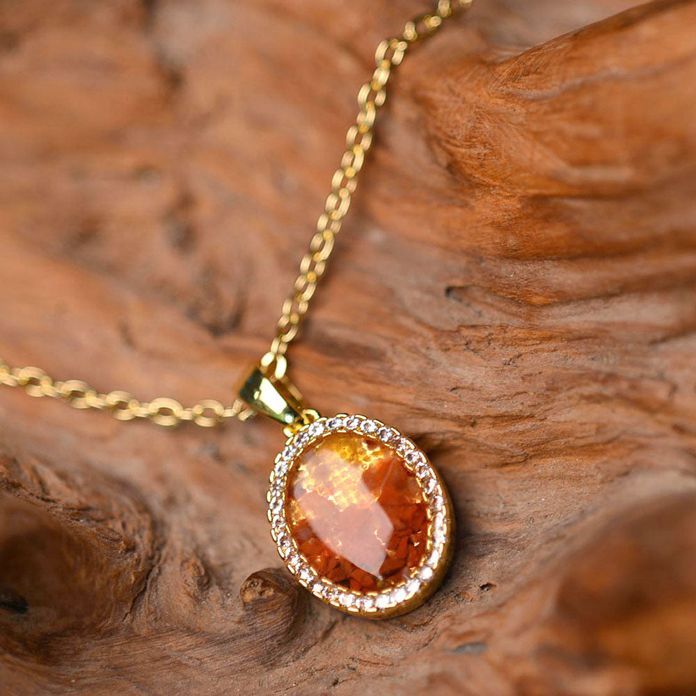 Color Stone Inlay Necklace – Red