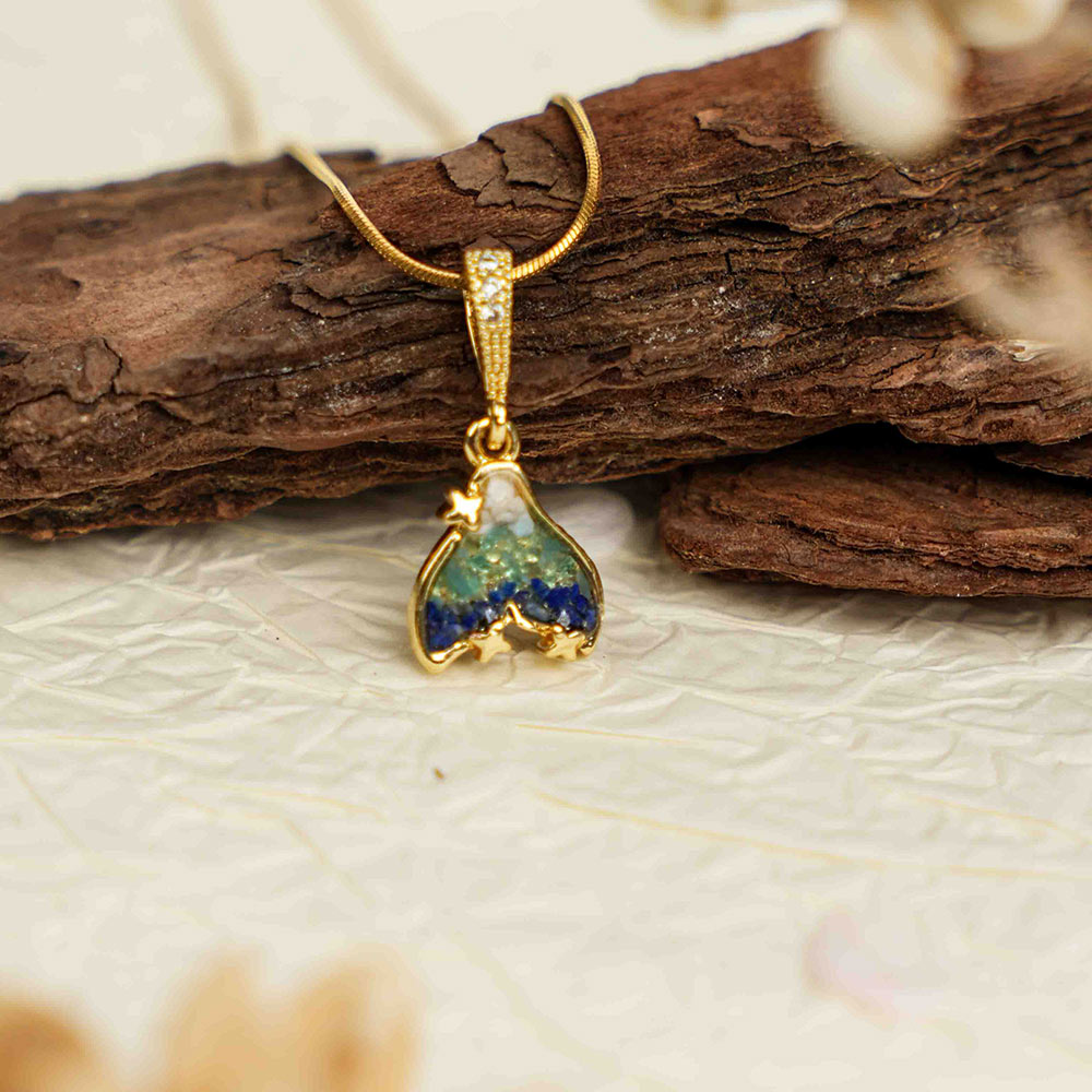 Color Stone Inlay Necklace – Fishtail, Blue & White Style