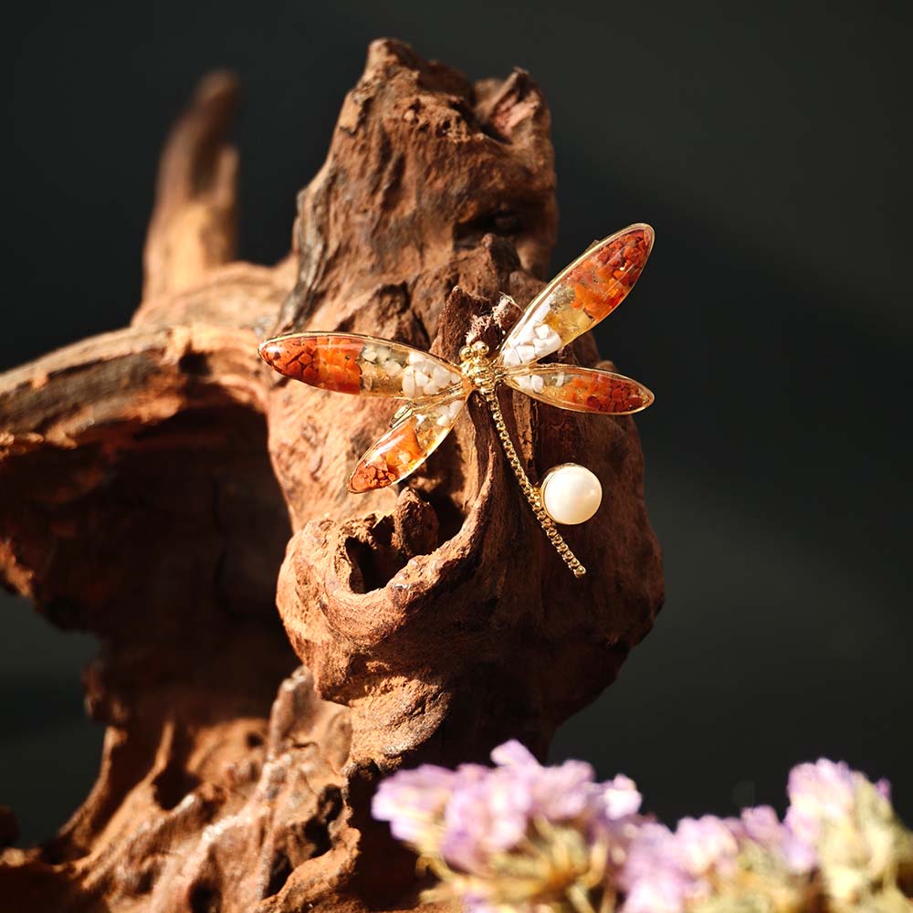 South Red Dragonfly B-Shaped Brooch with Color Stone Inlay