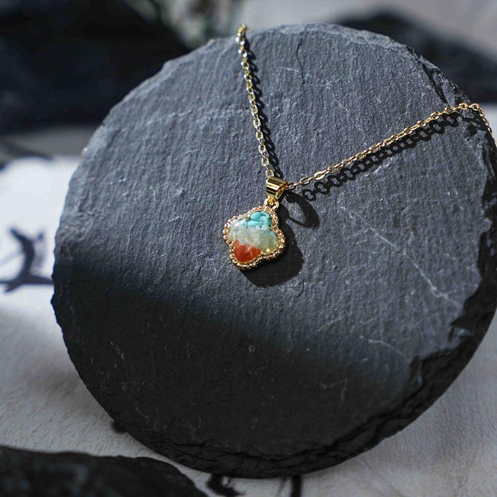 Color Stone Inlay Dunhuang Red Four-Leaf Clover Necklace with Zircon