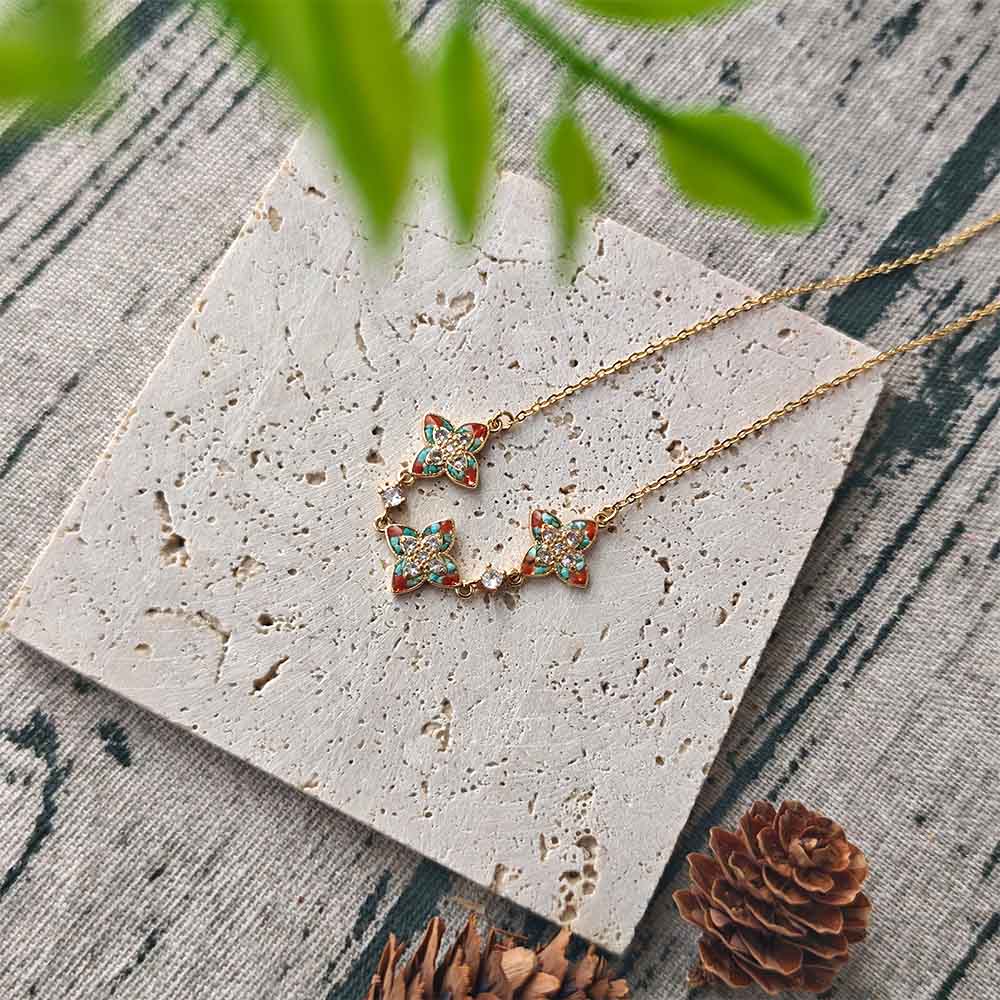 Color Stone Inlay Pointed Four-Leaf Clover Necklace – Dunhuang Series