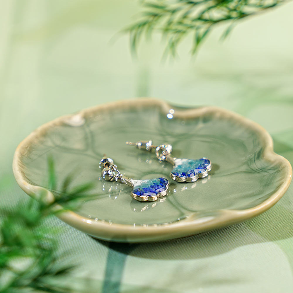 Color Stone Inlay Silver Blue & White Ginkgo Stud Earrings