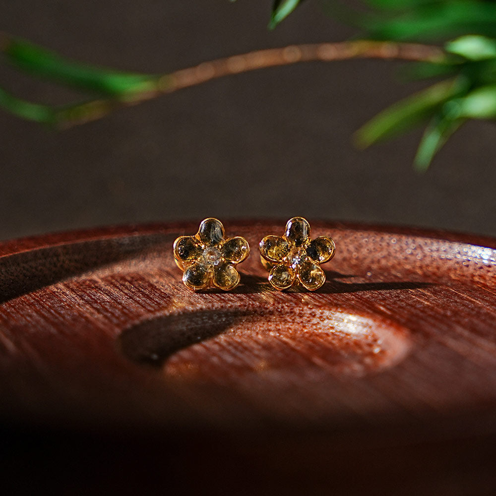 Color Stone Inlay Gilded Studs – Five-Petal, Black Obsidian