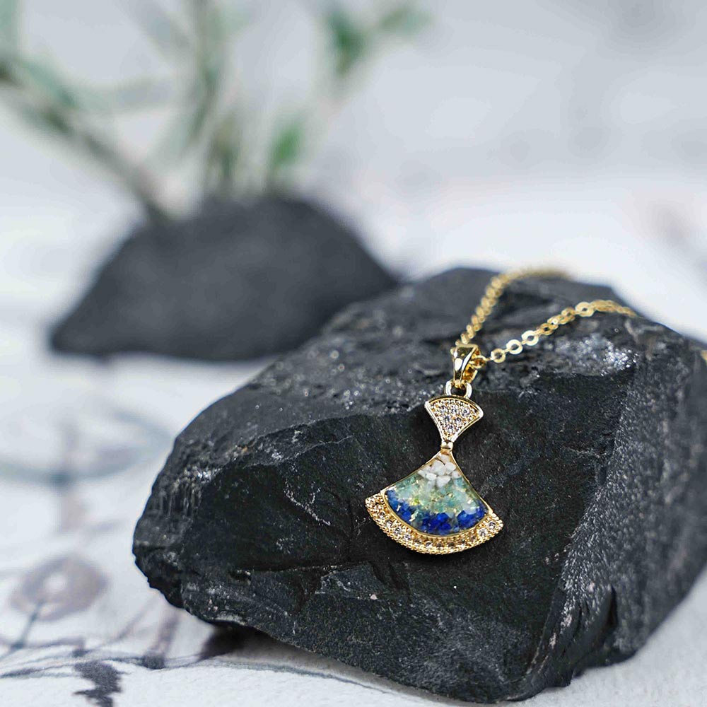 Color Stone Inlay Necklace – Bell B, Blue & White Style