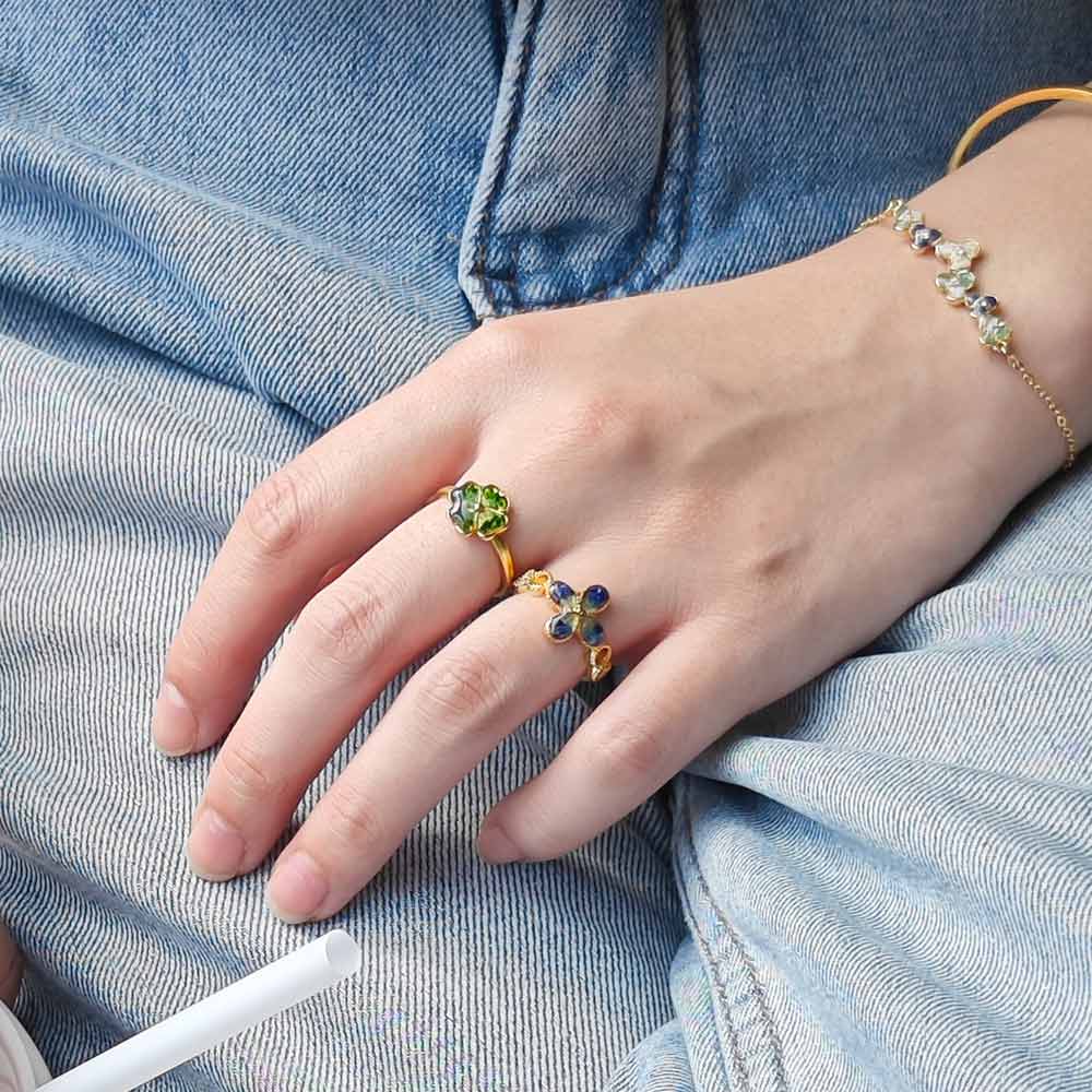 Adjustable-size Emerald Green Four-Leaf Clover Ring with Colorful Stone Inlay