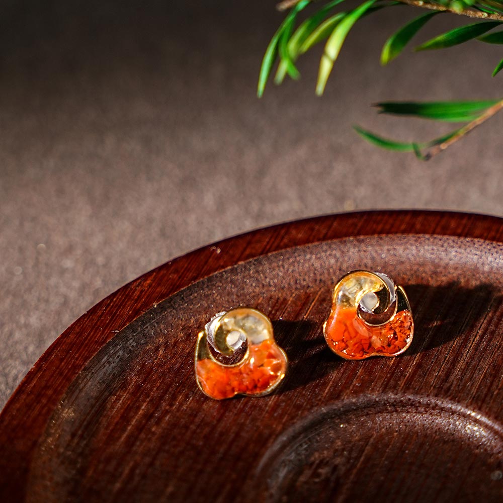 Color Stone Inlay Stud Earrings - Prosperous Red Cloud Motif