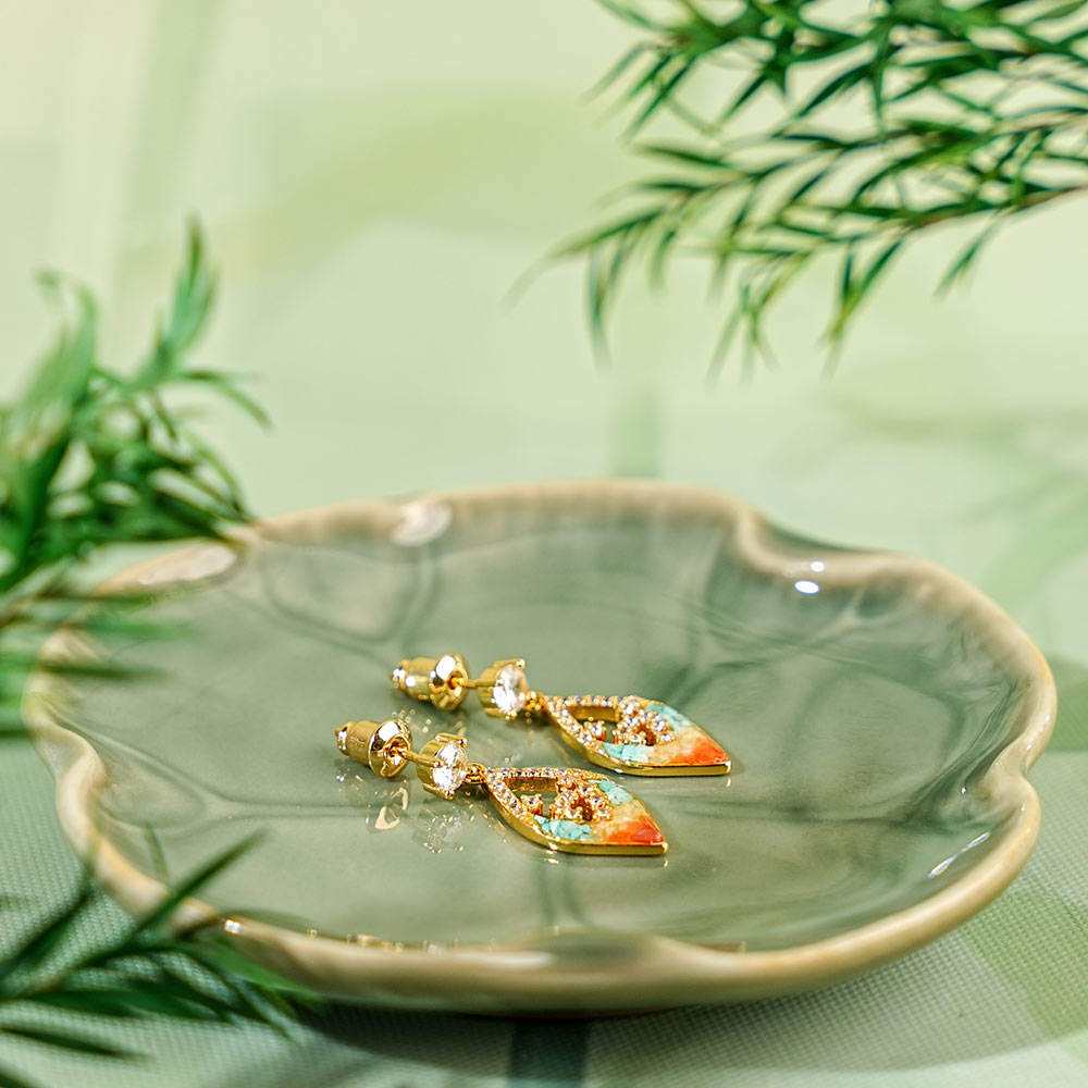 Color Stone Inlay Earrings–Hollow Diamond, Dunhuang Red