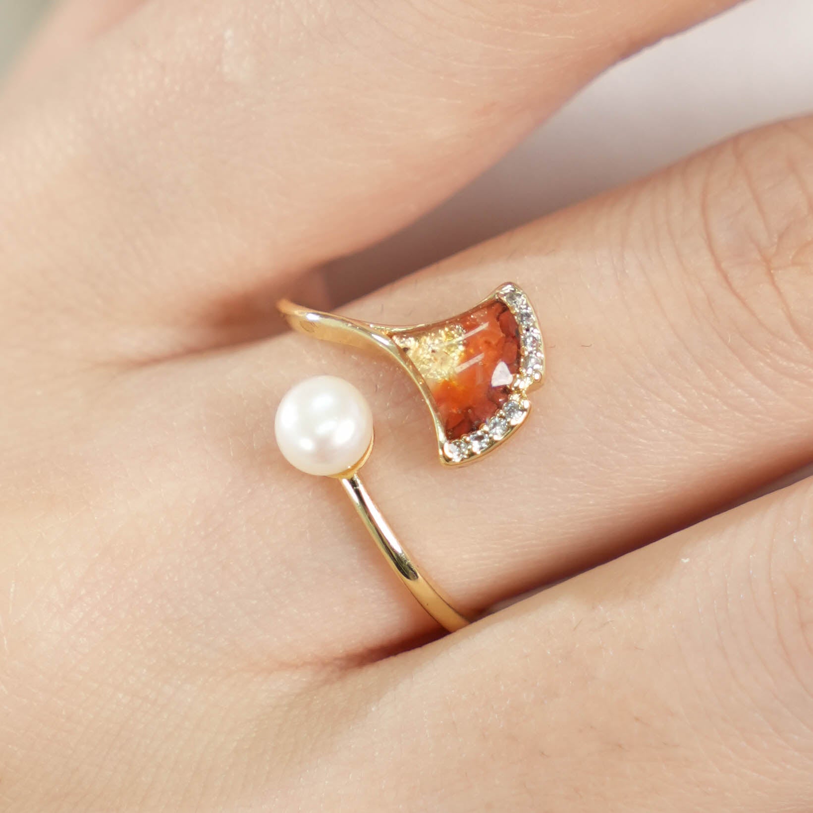 Colored Stone Inlaid Prosperous Red Ginkgo Leaf Pearl Ring