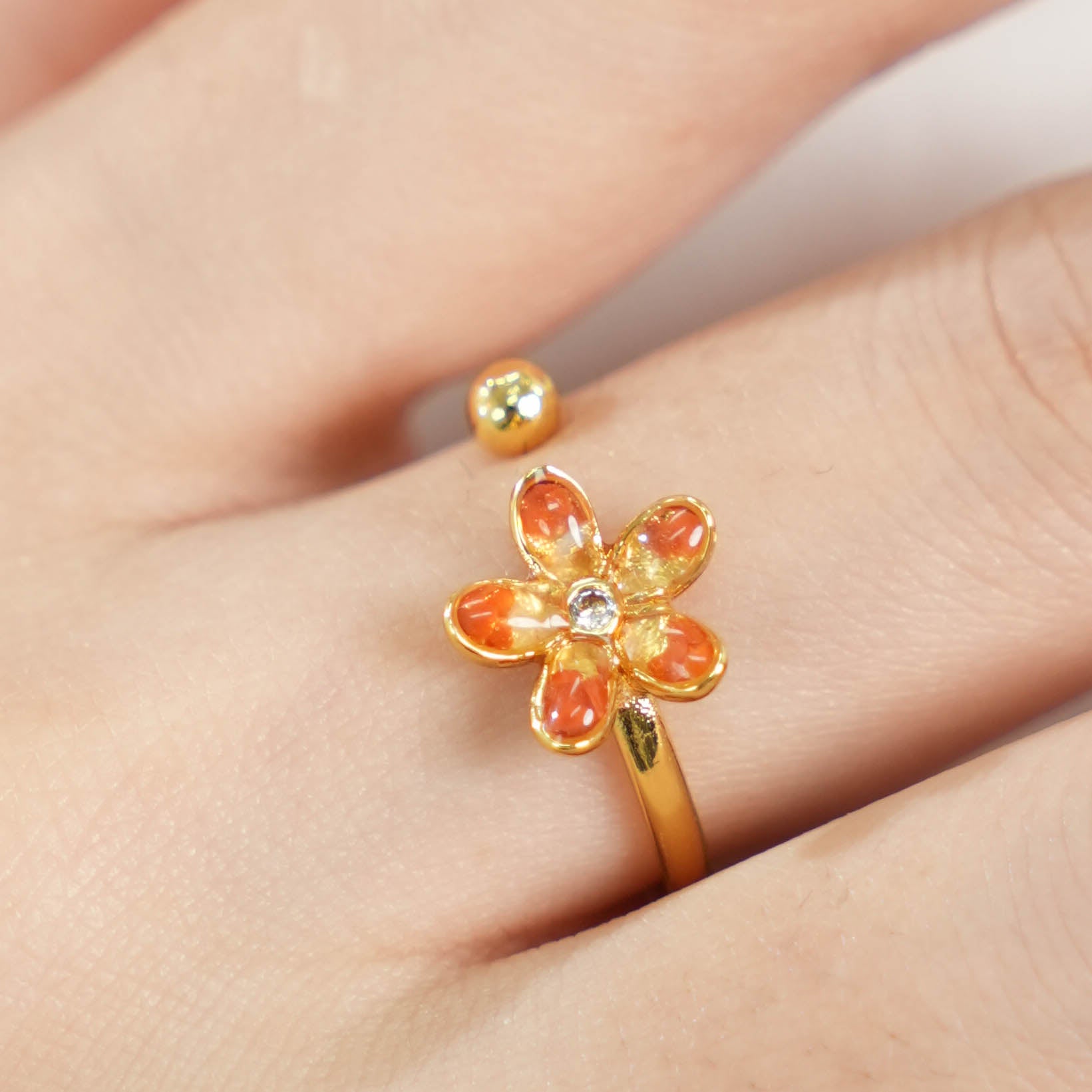 Colored Stone Inlay Red Prosperity Daisy Ring