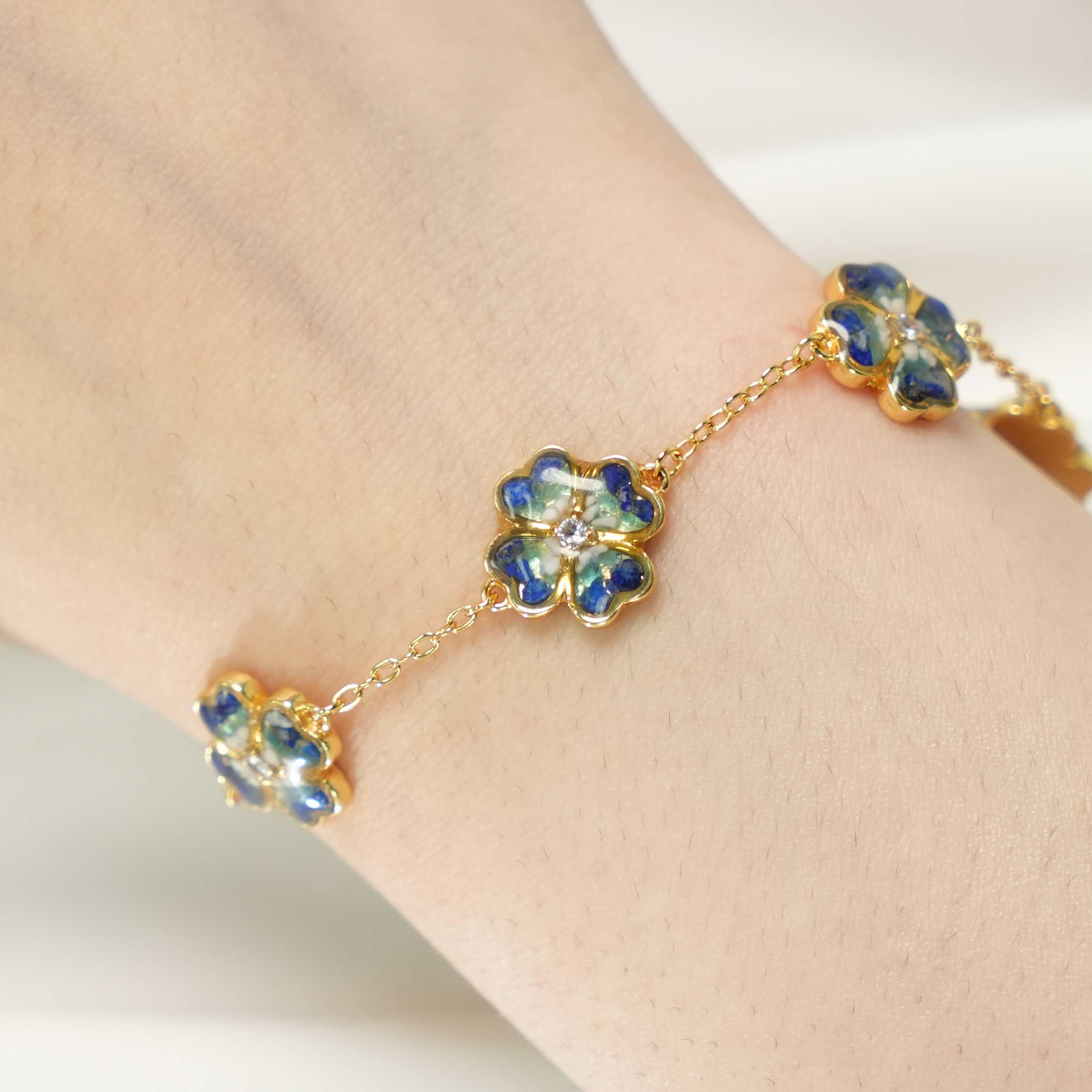 Color Stone Inlay Bracelet – Four-Leaf Clover B, Blue & White Series