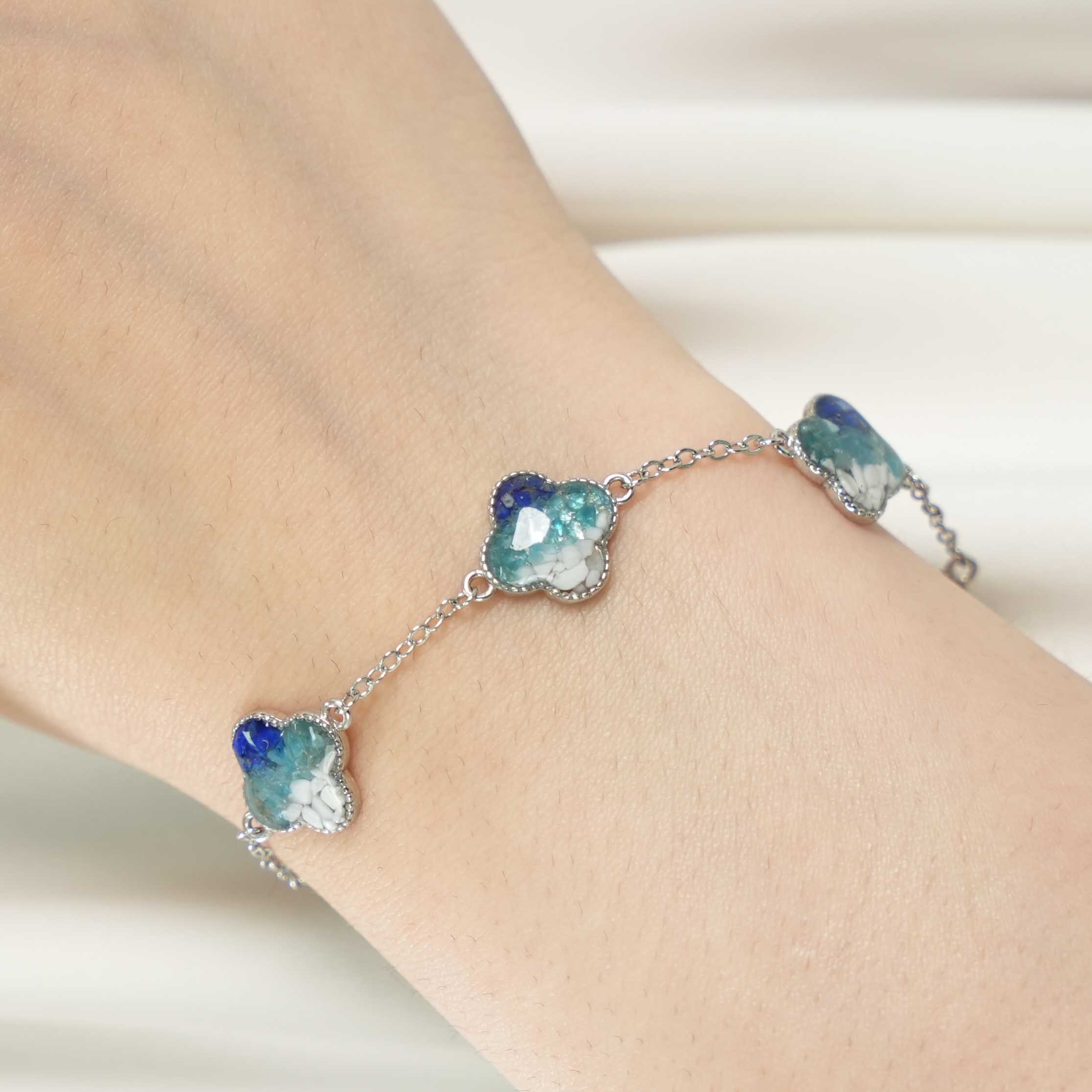 Color Stone Inlay Silver Four-Leaf Clover Bracelet – Blue & White