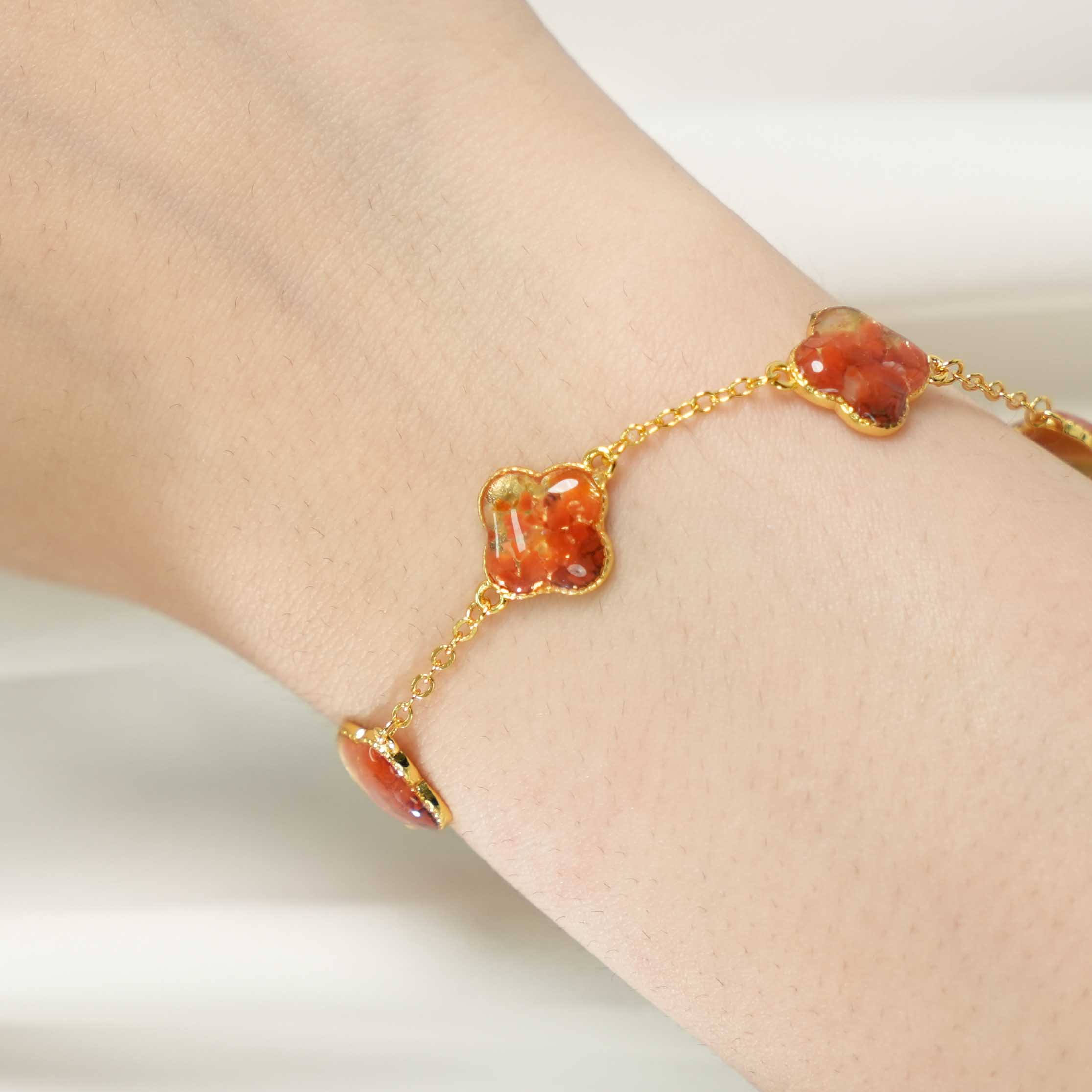 Color Stone Inlay Bracelet – Four-Leaf Clover, Prosperous Red Series