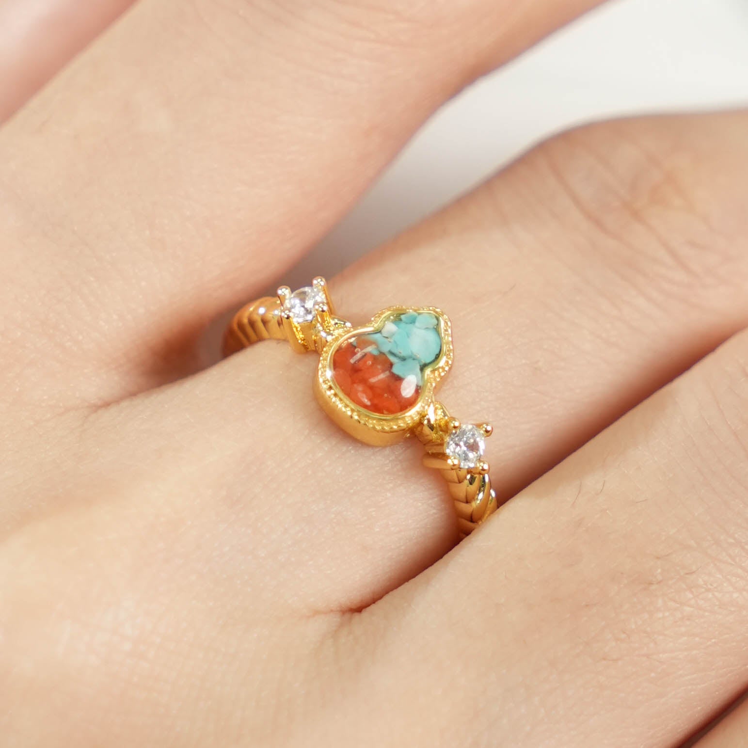 Dunhuang-Colored Gourd Ring Inlaid with Colored Stones