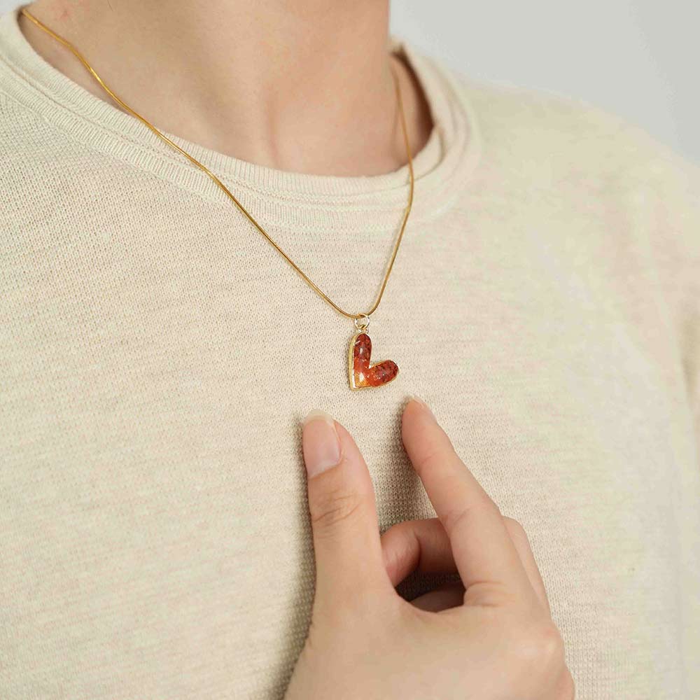 Color Stone Inlay Necklace – Heart B, Vibrant Red