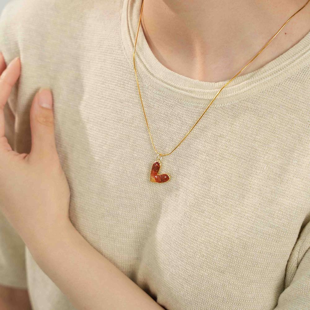Color Stone Inlay Necklace – Heart B, Vibrant Red