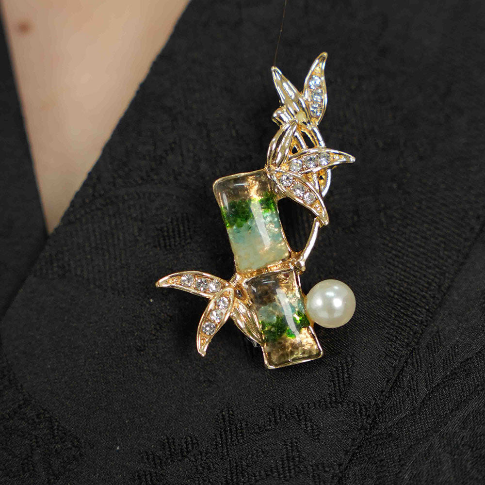 Emerald Green Bamboo Joint Brooch Inlaid with Colored Stones