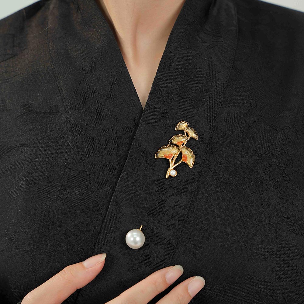 Dunhuang-Colored Ginkgo Leaf Brooch Inlaid with Colored Stones