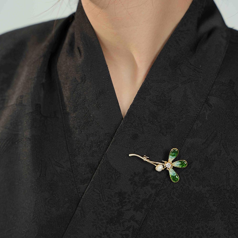 Color Stone Inlay Clover Brooch – Emerald Green