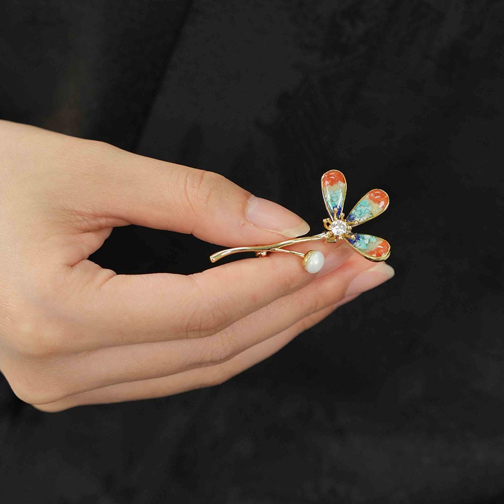 Color Stone Inlay Clover Brooch – Dunhuang Red
