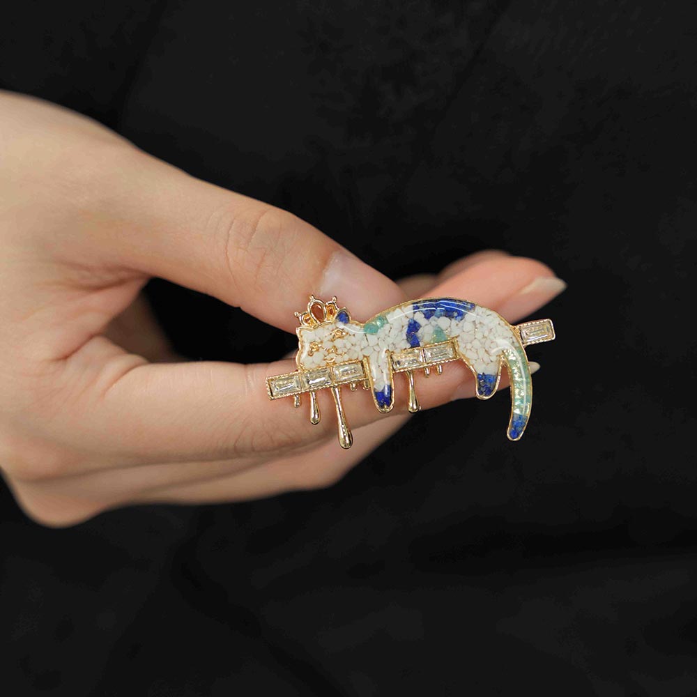 Enameled Blue-and-White Cat Brooch with Colorful Stone Inlay