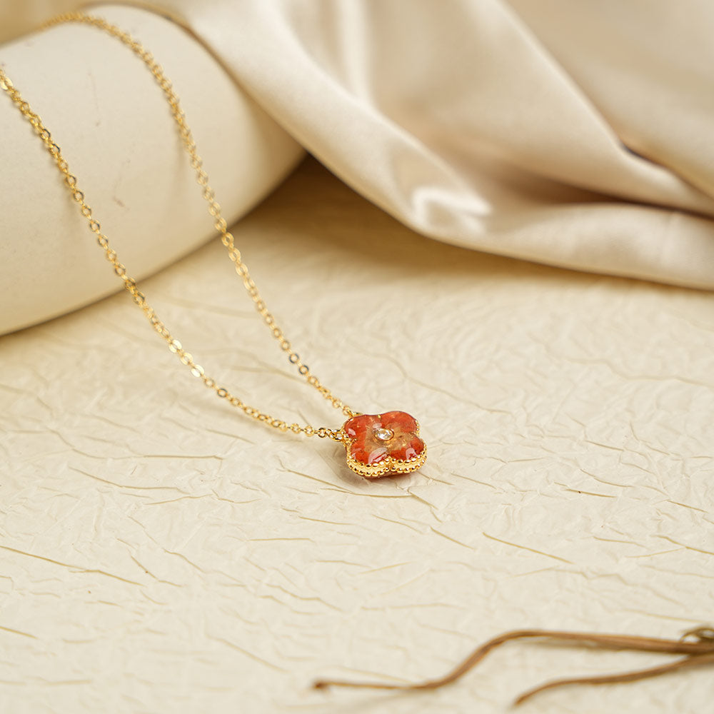 Color Stone Inlay Four-Leaf Clover Necklace – Prosperous Red Double-Sided