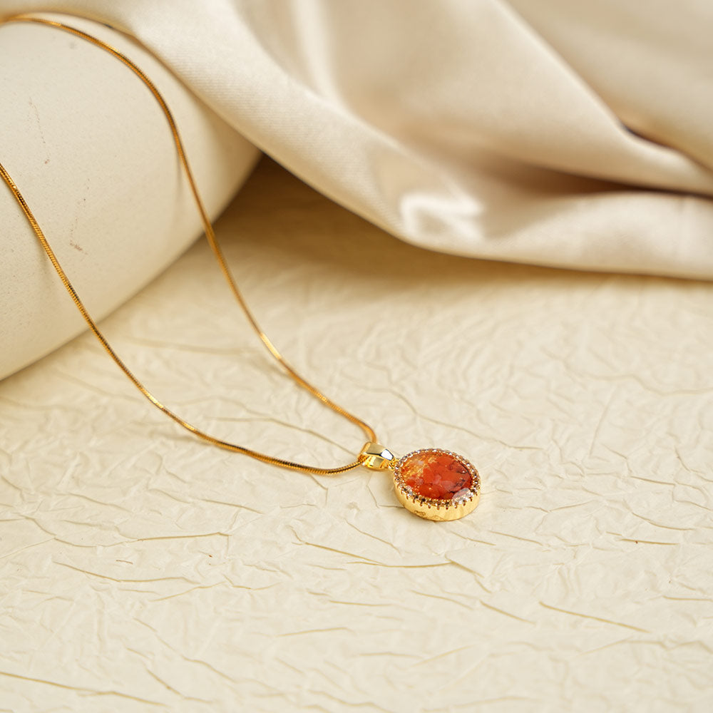 Color Stone Inlay Necklace – Red