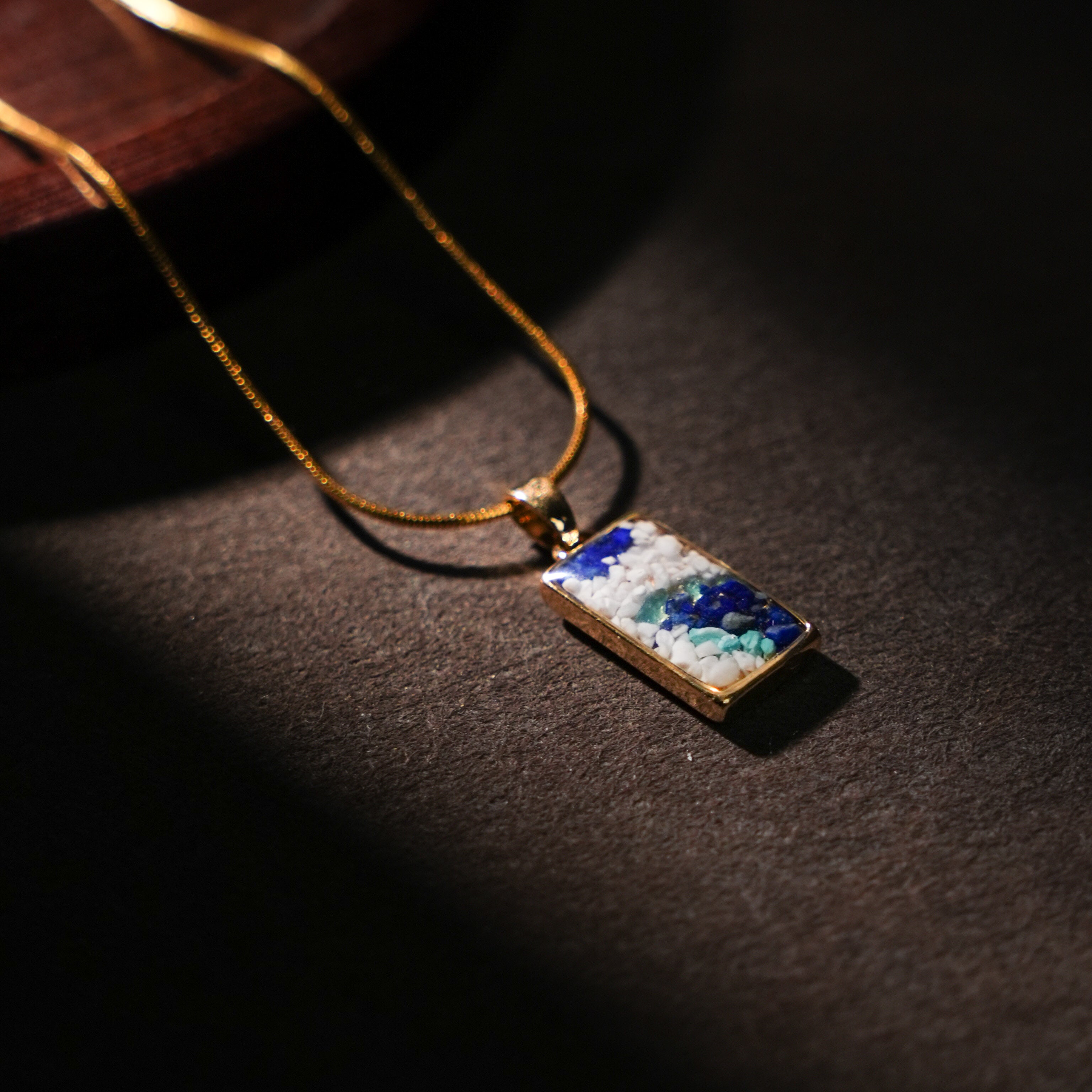 Color Stone Inlay Rectangular Pendant – Blue & White Style