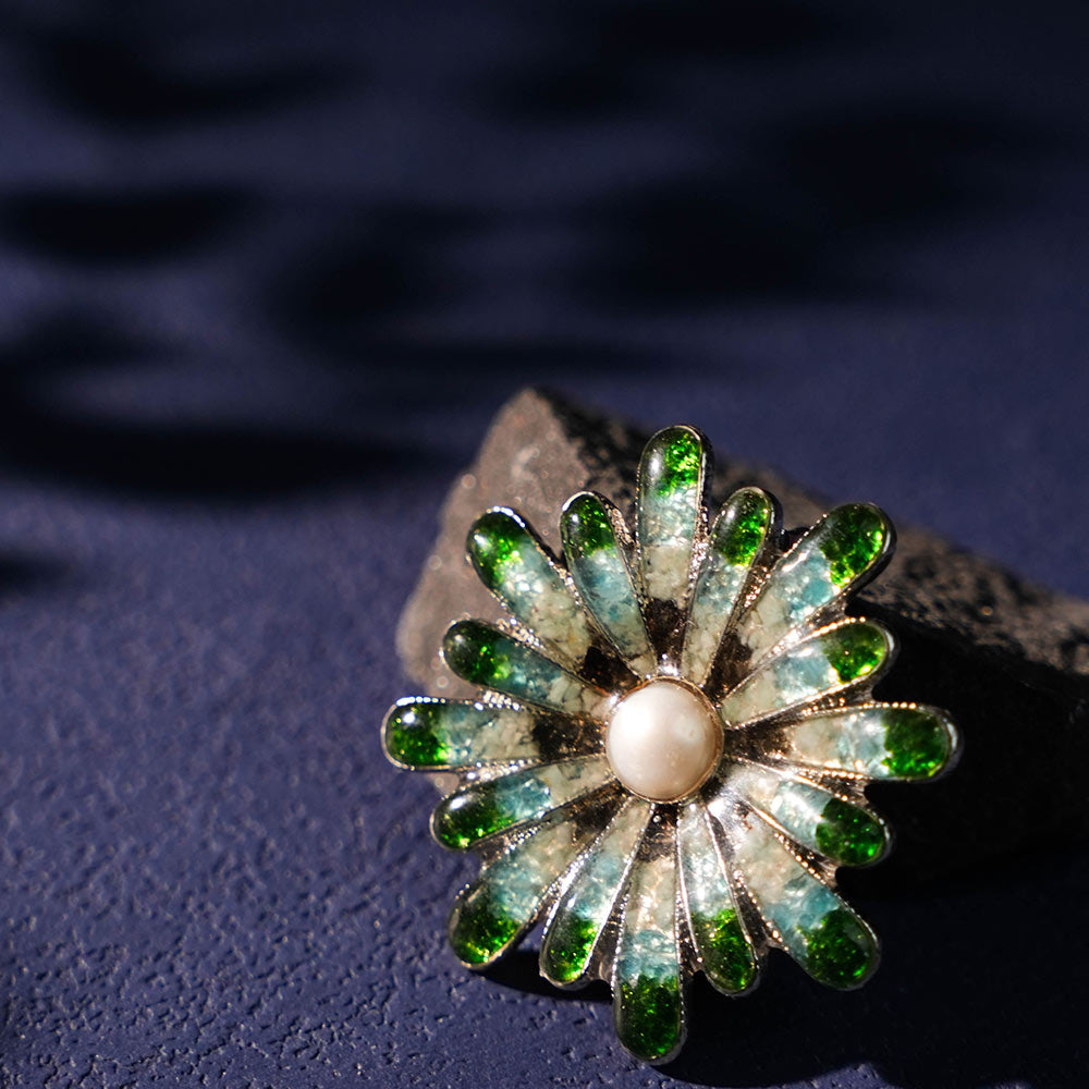 Jade Green Chrysanthemum Brooch