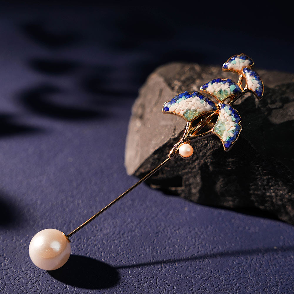 Blue-and-white Ginkgo Leaf Brooch