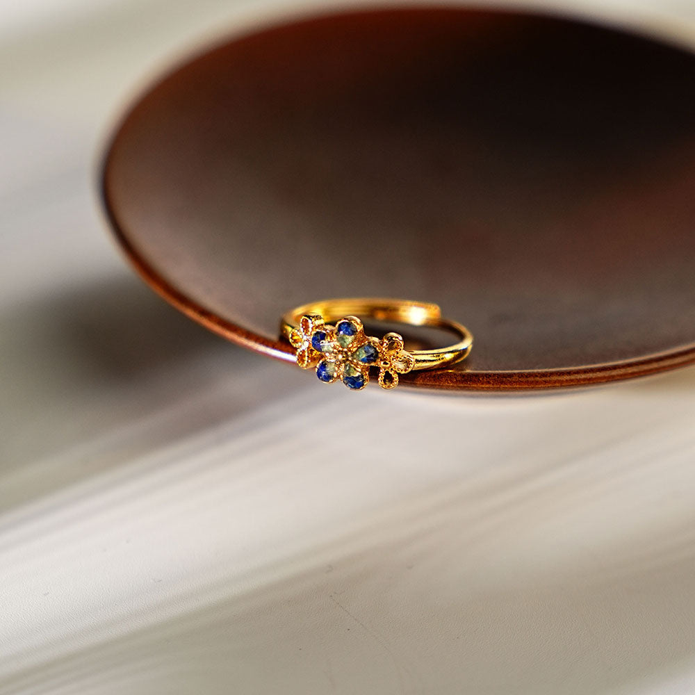 Royal Blue Five-Petal Flower Ring